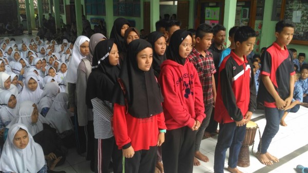 dengan didampingi doa dari segenap warga mtsn 6, para peserta siap untuk mengikuti LT 3 